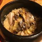 炭と地酒とたしなみワイン Kai本店 醸す - この炊き込みご飯、香り豊かでホクホクで美味しい〜〜