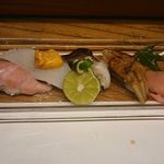 島津寿し - おまかせ 10,000円 ⑪にぎり (鮪マグロ 大トロ、アオリイカうに載せ、とり貝、穴子) 2018年06月