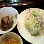 寿司鉄 - 寿司鉄 ＠平和台 和定食の小鉢とサラダ