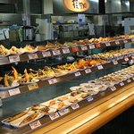 清水江尻食堂 - 60種類のメニューから、お好きな料理を選んでお取り頂く、セルフ方式の食堂です。