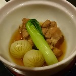 美酒美食 平田 - 炊き合わせの鶏肉はとろけます