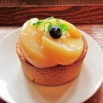 くらしき桃子 - 白桃のチーズタルト。648円