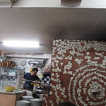 ピッツエリア エ トラットリア ダ イーサ - ピッツァを焼いてます