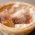 ラ スフォリーナ - メニューピッコロ<平日限定> 1400円 のパン