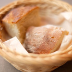 ラ スフォリーナ - メニューピッコロ<平日限定> 1400円 のパン