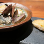 京橋もと  - あさり(兵庫)/ヒラメのにぎり