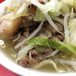 ラーメン二郎 三田本店 - ぶたラーメン 700円 (＋ニンニク)