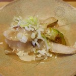 魚石 - 白茄子と鯉の揚げ物、生姜あん