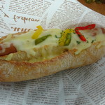 カフェ&ショップ スプリング - ピッツア風 チーズホットドッグ