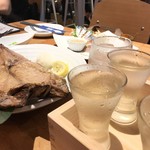 とろさば料理専門店　SABAR - 日本酒4種飲み比べセットと、鯖の開き（小サイズ）。