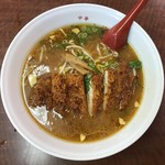 中央市場上海 - 味噌カツラーメン