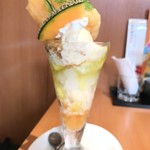 Denny's - 立ち姿も美しい！