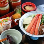 蟹肉寿喜套餐（蟹肉饭，迷你蟹奶油炸炸肉饼，3种锅，有甜味）