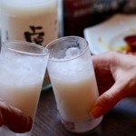 李昇 - 虎マッコリで乾杯♪