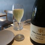 B - スパークリングワイン