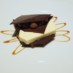 レフェルヴェソンス - ビタースイート～ショコラのムースとクリスプ、トンカ豆、赤ワイン