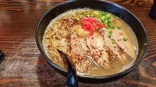 Menya Matsuzou - 醤油トンコツチャーシュー麺。