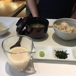 ラ メゾン ヒトトキ - トッピングのとろろも追加出来ます。