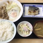 一膳 - 日替り定食（さば塩焼き、豚生姜焼き、目玉やき、マカロニ） ¥750