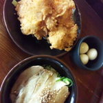 らーめん三十二匁 - ミニ豚丼１００円、から揚げサービス品