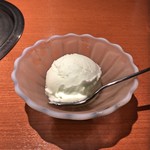 もっちゃん家 - ブルーシールアイス