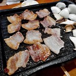 チヂミ - サムギョプサル（焼肉中）