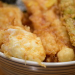 天吉屋 - 天吉丼@1,200円＋税：半熟玉子に寄ってみました