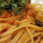 ハシヤ - 季節メニュー：ツナ・オリーブ・アンチョビ・トマトソース