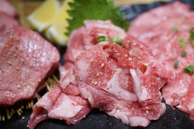 一輪咲いても花は花 イチリンサイテモハナハハナ 湯島 焼肉 食べログ