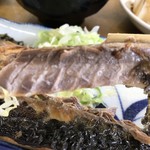 牟田食堂 - 脂のりのりの塩サバ