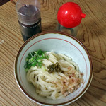 手打ちうどん ぶれーど・う - ピリ辛酢じょうゆうどん