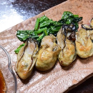 Butter-grilled oysters