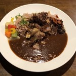 ワインレストラン ドミナス - ハンガリー産鴨モモ肉のコンフィカレー