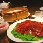 Empire City Roasted Duck  - 皮の下には身も入ってます