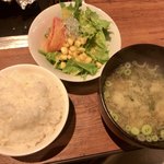 スズヤヨシモリ - ランチセット
      ご飯・味噌汁・サラダ