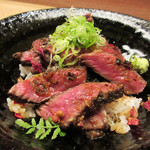 白 - 少し崩した大和牛ステーキ丼(2018.5月下旬)