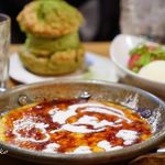 バルザル - 宇治抹茶シュークリーム４００円、  バルザル鍋ブリュレ４５０円