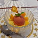 ビストロ ダイア - ブラッドオレンジのソルベとパンナコッタ