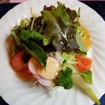 Nikomi Hausu - セットのサラダ