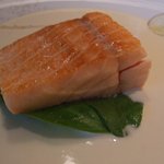 キュイジーヌ[s] ミッシェル・トロワグロ - サーモンのアップ