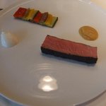 キュイジーヌ[s] ミッシェル・トロワグロ - 仔羊の背肉　ミントとローズマリーの香り 野菜のクロック