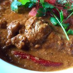 スプーンソング - 【タミル チェティナッドチキンのサムドラ風(1,000円)】ゴロッと手羽元2本入りです。