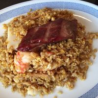 皇家龍鳳 - 海鮮炒飯 叉焼添え