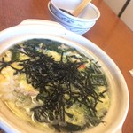 北海料理と旬の味 のむら - 締めのカニ雑炊です。タップリお茶碗に3杯分有り、満腹になります。(^^)