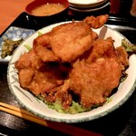 呑喰レトロ酒場コマネチ - ＊ザンギ丼（¥680）