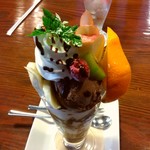 雪詩慕雲 - チョコレートパフェ。