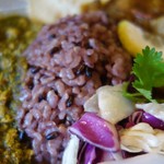 森林食堂 - 米とアチャール。