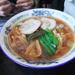 醤油らーめん（730円）