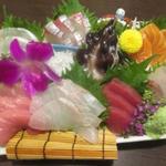 炭焼うな富士 - 刺身三昧