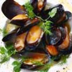 Steamed mussels in sherry wine